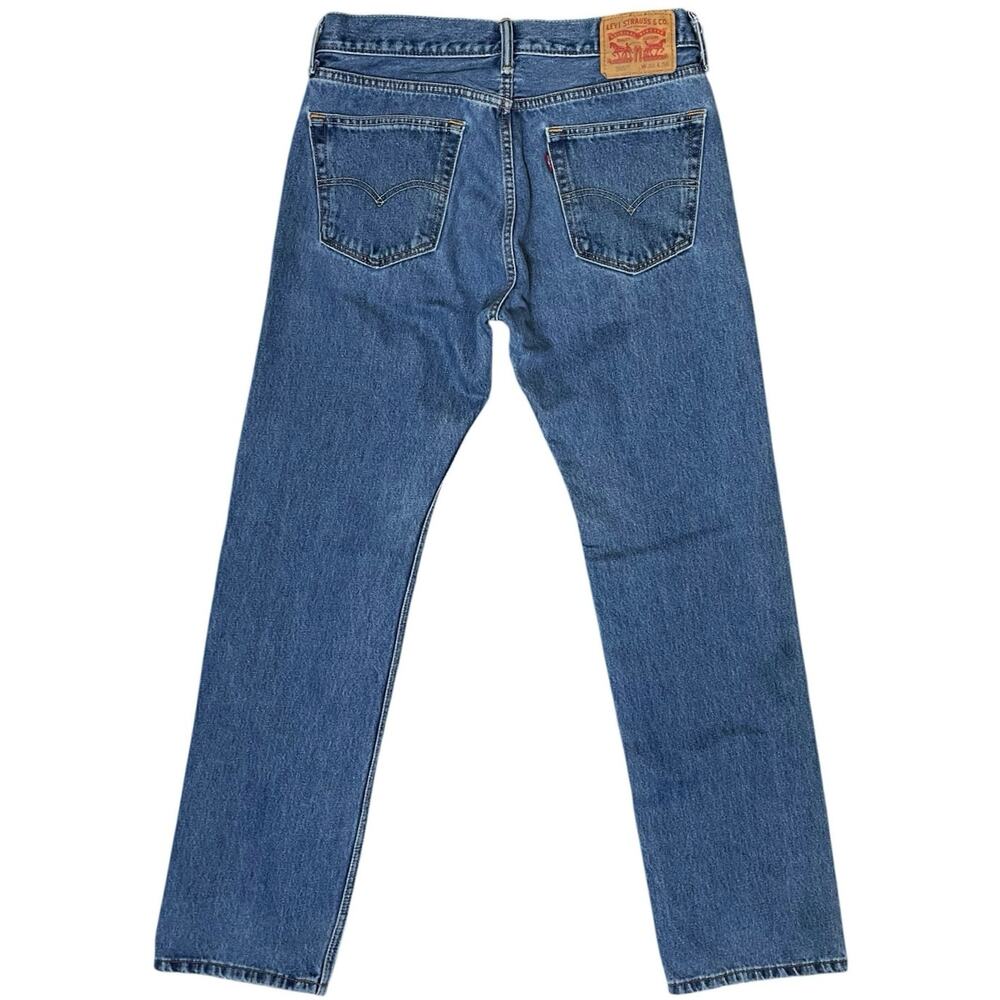 Levi’s 505 Men’s Size 33X34 Zipper Fly Straight Fit Medium Blue Wash